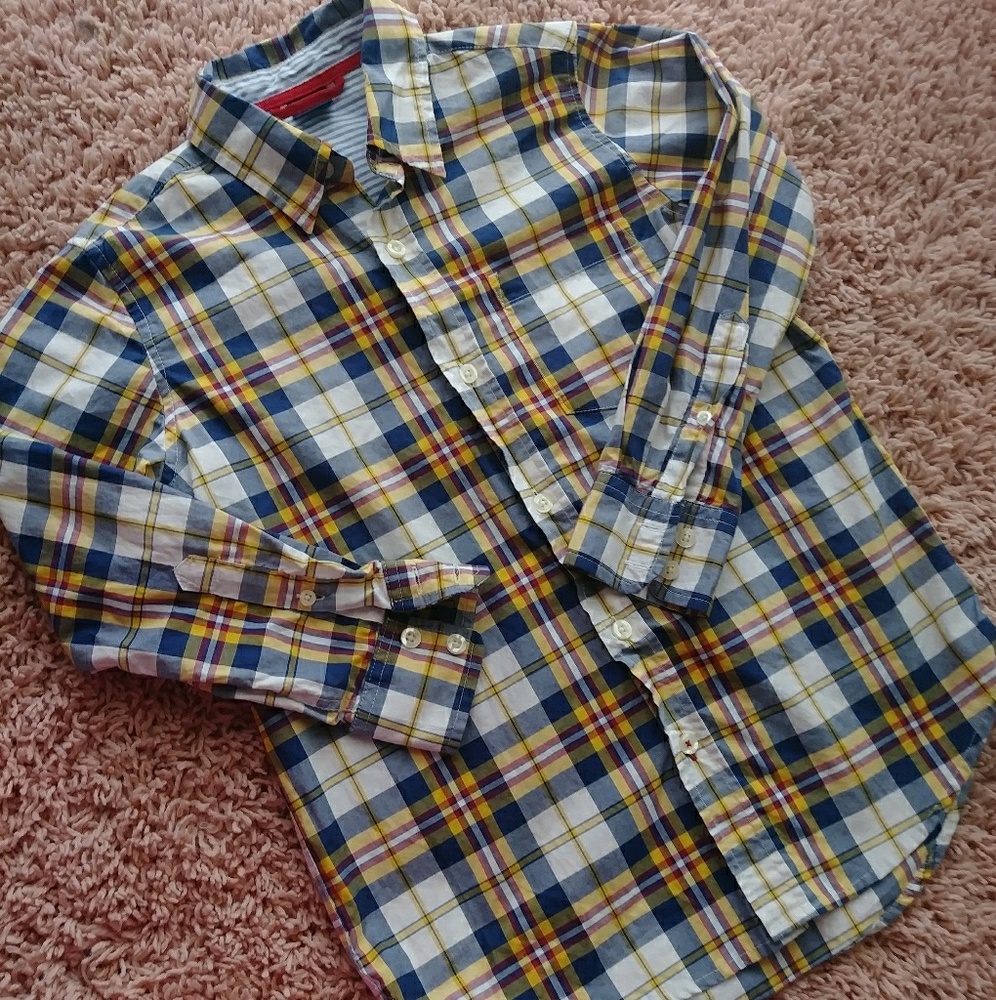 Gap kids button up long sleeve size 6/7
